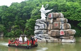 火爆出圈的福利來啦！漢江源景區(qū)年卡只需*元，無限暢游 →縮略圖
