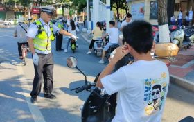 您的頭盔戴好了嗎？漢中交警一大隊(duì)正在嚴(yán)查…縮略圖