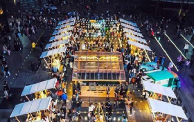 天漢長(zhǎng)街“知有漢”，秀出新“夜”態(tài)，點(diǎn)亮“夜經(jīng)濟(jì)”！縮略圖
