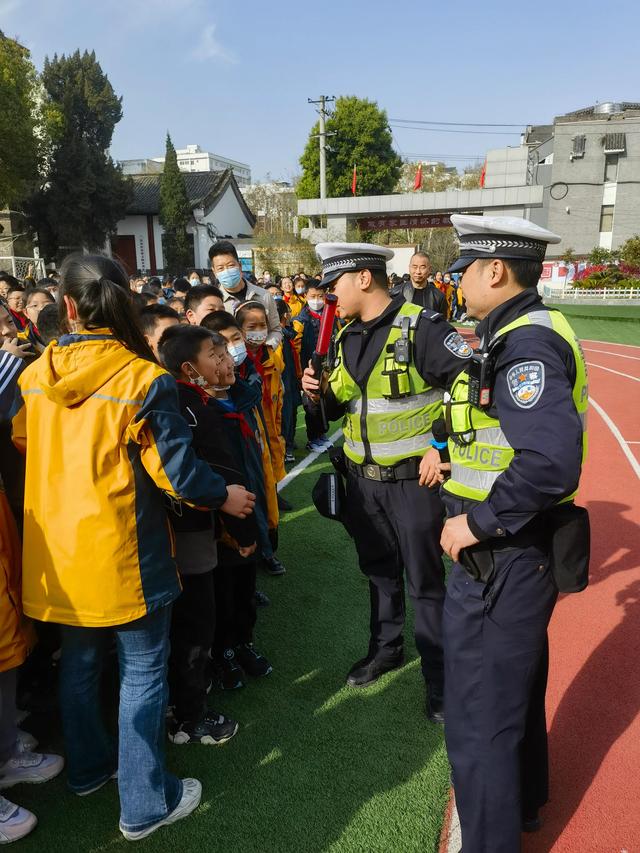 【全國中小學生安全教育日】漢中交警一大隊開講啦！插圖5