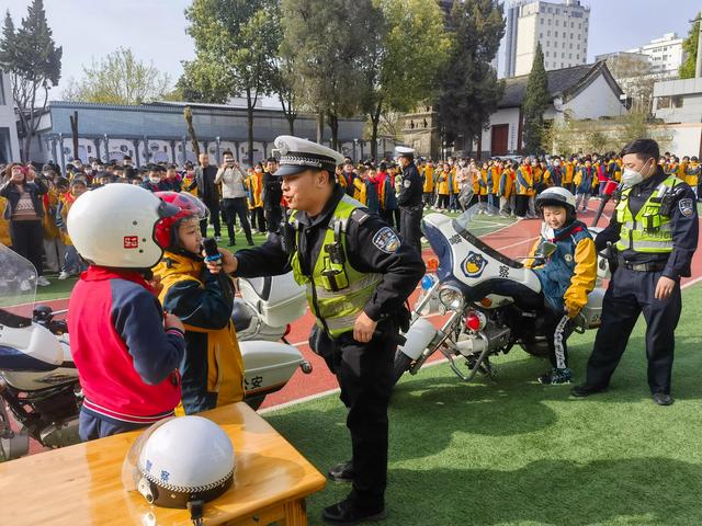 【全國中小學生安全教育日】漢中交警一大隊開講啦！插圖1