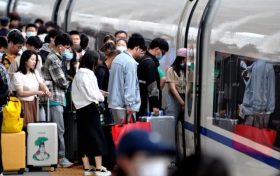 東西掉下站臺(tái)該怎么辦？縮略圖