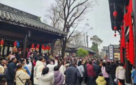 人從眾，勉縣這個(gè)地方全是人…縮略圖