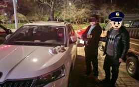 夜巡再添戰(zhàn)果！一男子張貼“招嫖”小廣告被抓！縮略圖