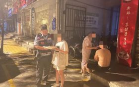 沉醉不知?dú)w路？民警護(hù)送醉酒男子回家縮略圖